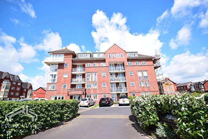 1 Bedroom Apartment For Sale In Lystra Court, - South Promenade, Lytham St Annes, FY8