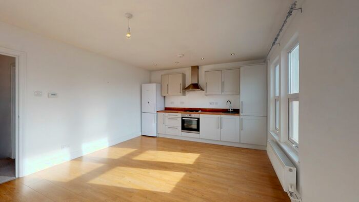 2 Bedroom Flat To Rent In Brockley Road, London, SE4