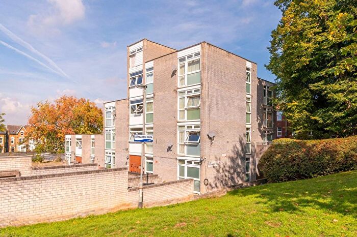 1 Bedroom Flat For Sale In Alexandra Walk, Crystal Palace, London, SE19