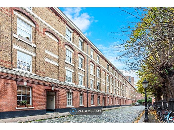 2 Bedroom Flat To Rent In Gibson Gardens, London, N16