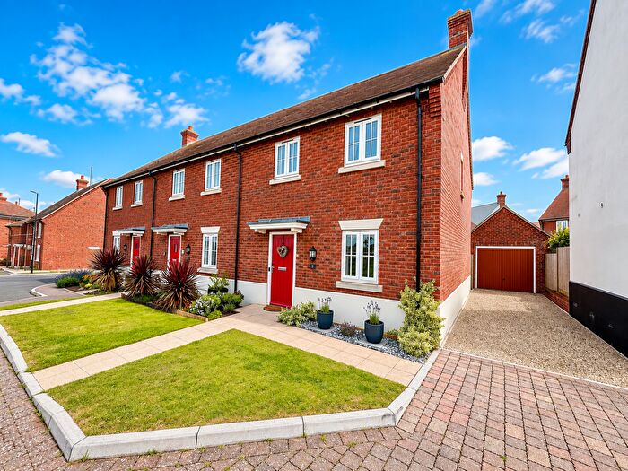 3 Bedroom End Terrace House For Sale In Shepherd Close, Yeovil, BA21