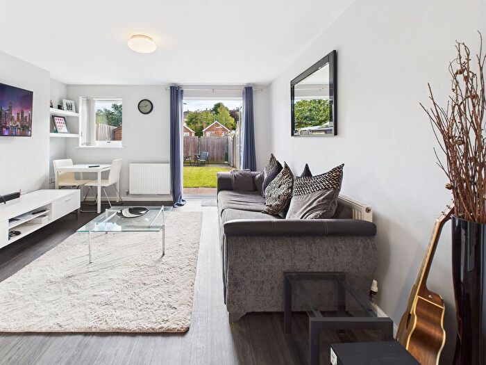3 Bedroom Town House For Sale In Baird Park Drive, Carlton, Nottingham, NG4
