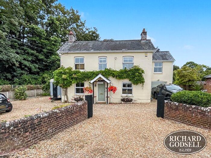 4 Bedroom Character Property For Sale In Burton, Christchurch, BH23