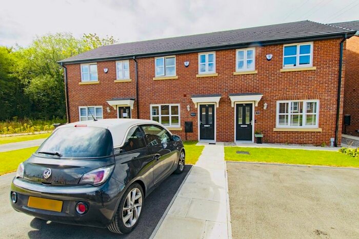 3 Bedroom House To Rent In Grasmere Avenue, Leyland, PR25