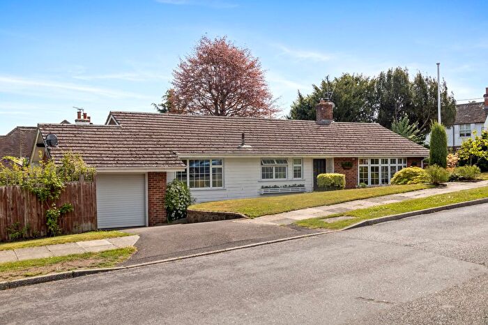 3 Bedroom Detached Bungalow For Sale In Plantation Way, Storrington, RH20