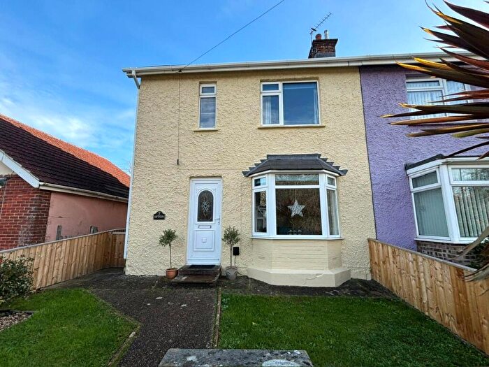 2 Bedroom Semi-Detached House For Sale In Blackwater Road (Heylo Housing), Newport, Isle Of Wight, PO30