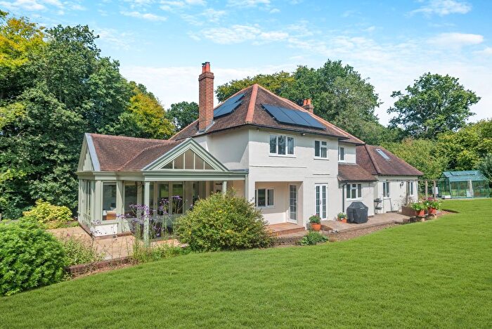 3 Bedroom Detached House For Sale In Powntley Copse, Alton, Hampshire, GU34
