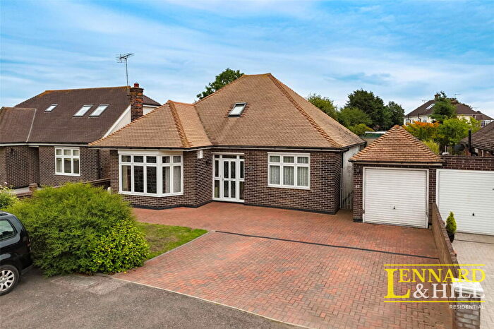 4 Bedroom Detached House For Sale In Stanford Road, Woodside, Grays, RM16