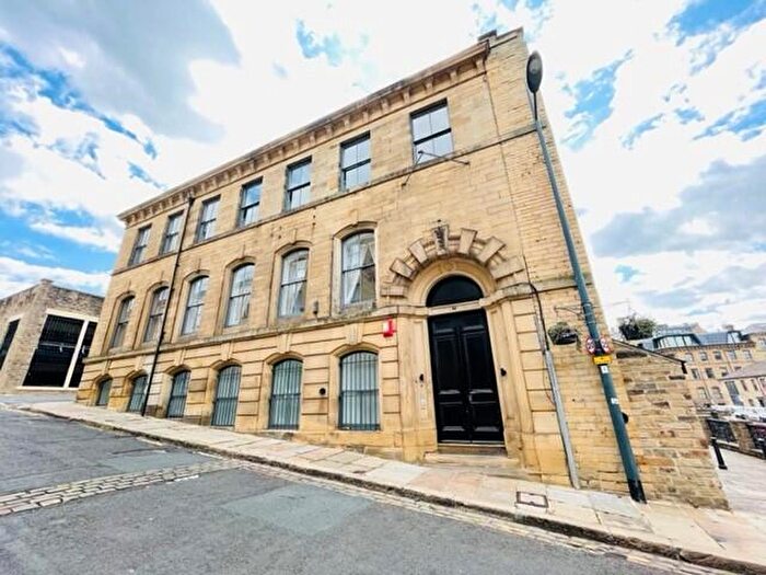 1 Bedroom Flat To Rent In Delaunay House, Burnett Street, Bradford, West Yorkshire, BD1