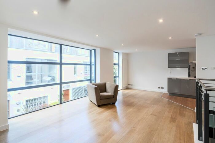 2 Bedroom Mews To Rent In Dunworth Mews, London, W11