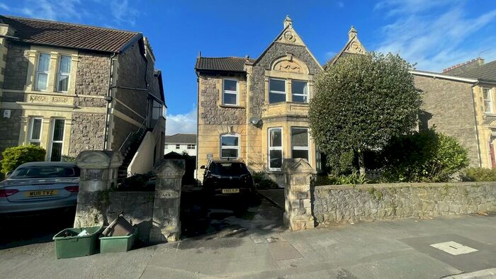 3 Bedroom Flat To Rent In Weston-super-Mare, BS23
