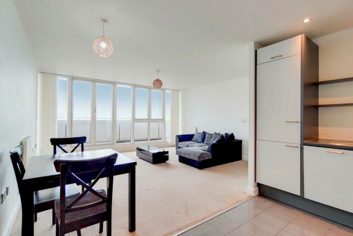2 Bedroom Apartment To Rent In Eastern Quay Apartments Royal Victoria Dock, E16