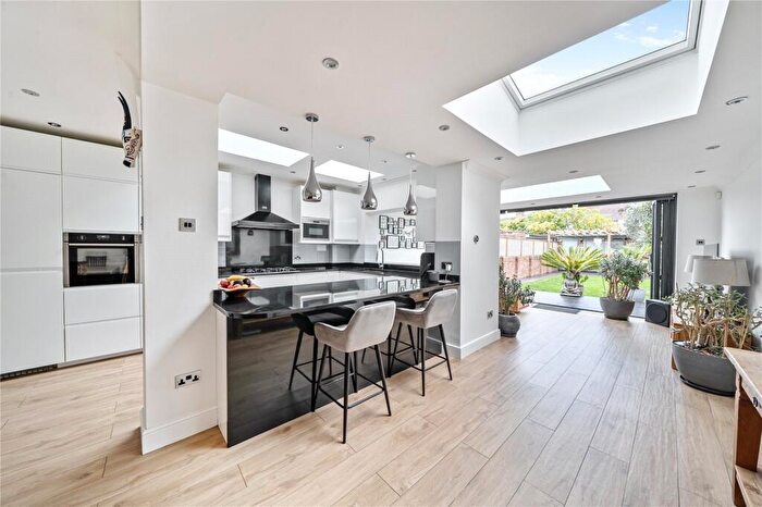 4 Bedroom Terraced House For Sale In Mayfair Gardens, London, N17