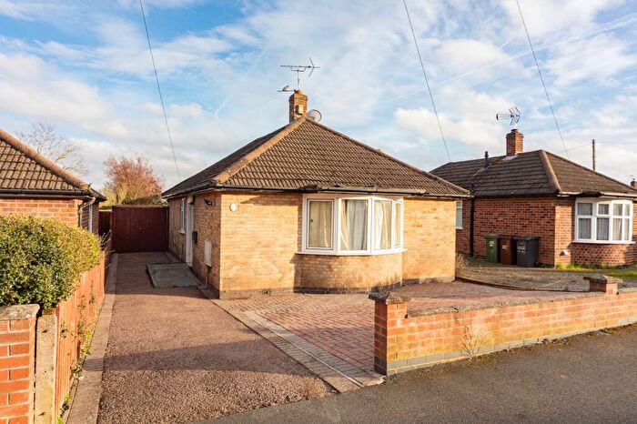 2 Bedroom Detached Bungalow For Sale In Farndale Drive, Loughborough, LE11