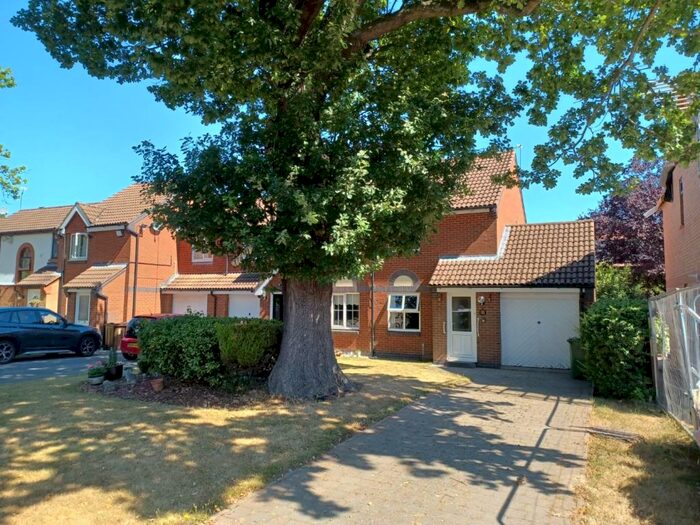 2 Bedroom House To Rent In Ashwell Drive, Shirley, Solihull, B90