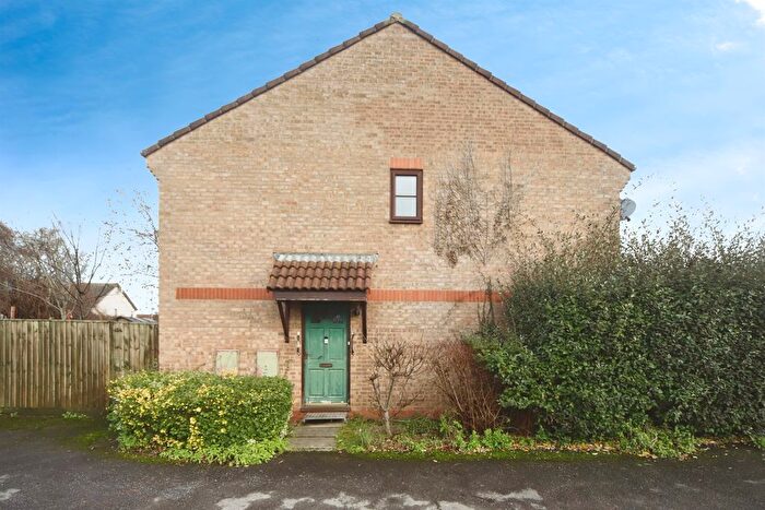 2 Bedroom End Terrace House For Sale In St. Margarets Court, Taunton, TA1