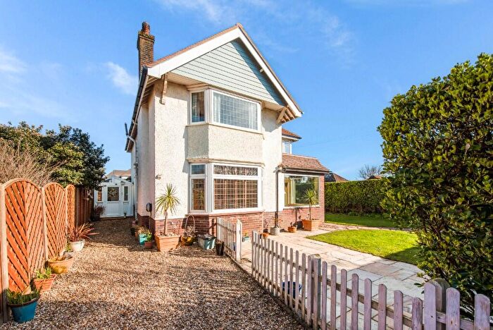 4 Bedroom Detached House For Sale In Blakes Road, Felpham, Bognor Regis, West Sussex, PO22