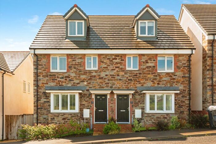 3 Bedroom Semi Detached House For Sale In Alexanders Avenue, St. Austell, Cornwall, PL25