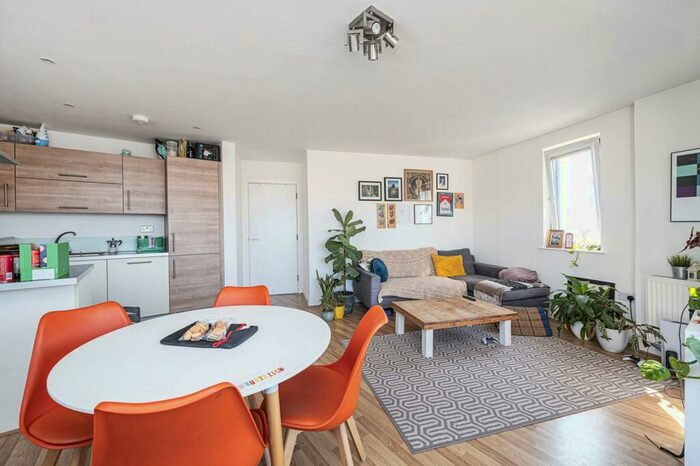 2 Bedroom Flat To Rent In Kinetica Apartments, Hackney, London, E8