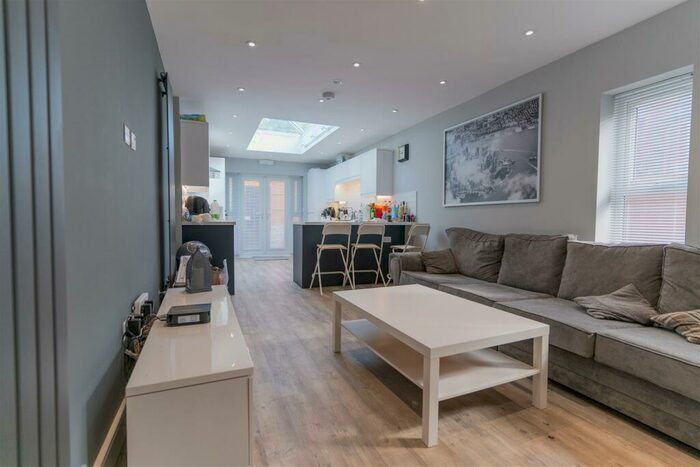 7 Bedroom House To Rent In Coronation Road, Selly Oak, Birmingham, B29