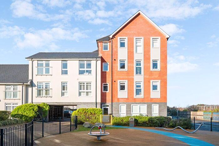 2 Bedroom Apartment For Sale In Jefferson Avenue, Poole, BH15