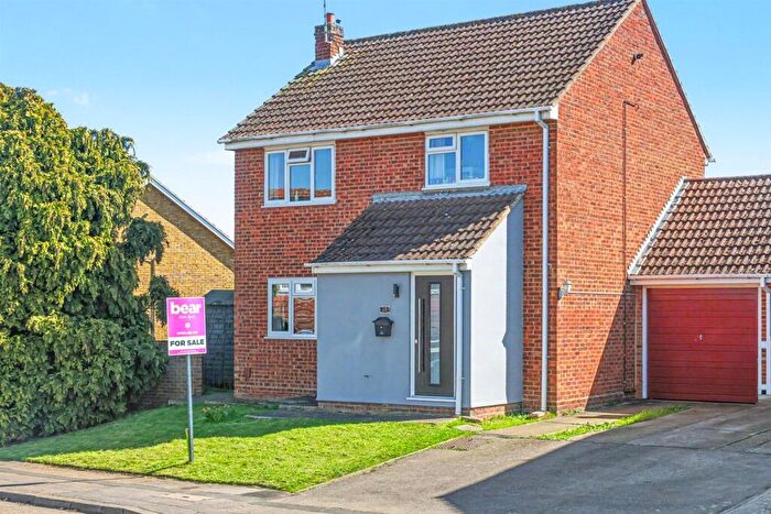 4 Bedroom House For Sale In Buckingham Road, Hockley, SS5