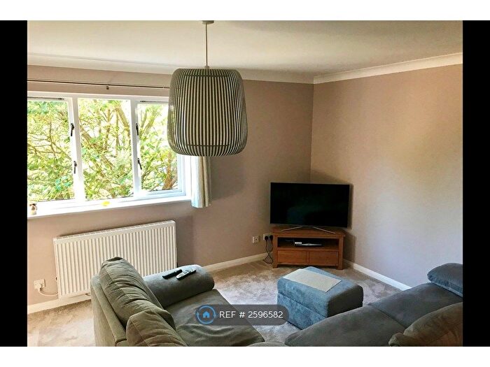1 Bedroom Flat To Rent In Osprey House, London, SE19
