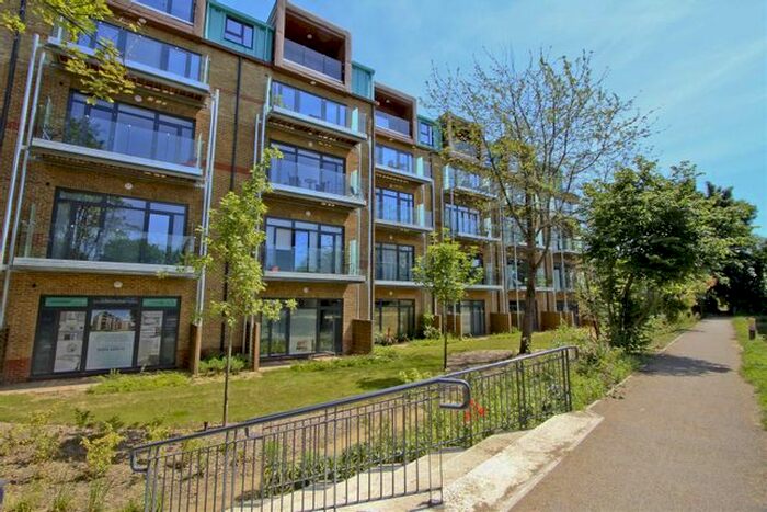 1 Bedroom Flat To Rent In Jessop Court, Brindley Place, Uxbridge, UB8