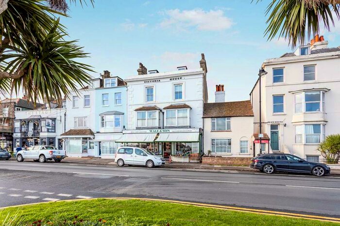 1 Bedroom Flat To Rent In York Road, Walmer, Deal, Kent, CT14