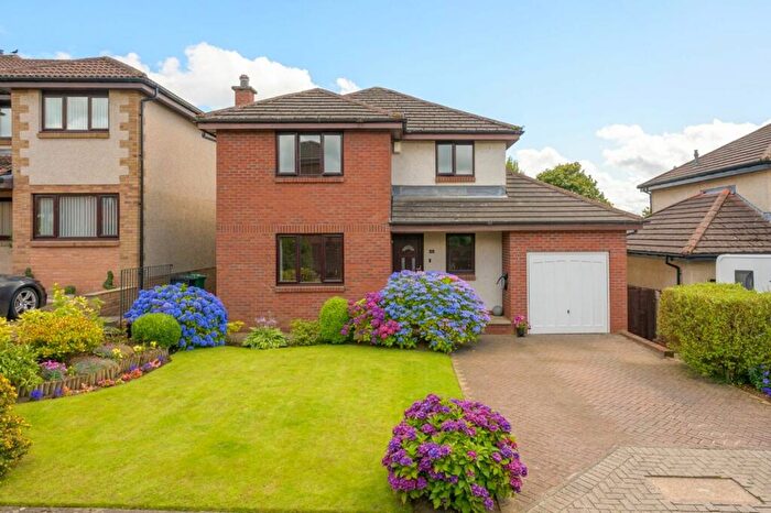 5 Bedroom Detached House For Sale In The Sheiling, Cairneyhill, KY12