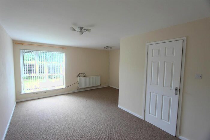 3 Bedroom Semi-Detached House To Rent In Stainforth Close, Newton Aycliffe DL5