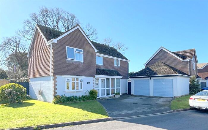 4 Bedroom Detached House For Sale In Stirling Way, Mudeford, Christchurch, Dorset, BH23