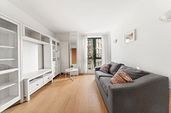 2 Bedroom Flat To Rent In Londinium Tower, Mansell Street, E1