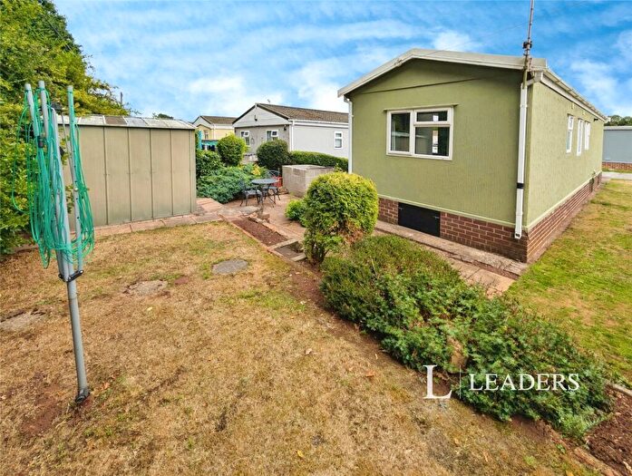 2 Bedroom Mobile Home For Sale In Oak Drive, Old Mill Lane, Forest Town, NG19