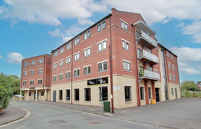 2 Bedroom Flat To Rent In Court Street, Trowbridge, BA14