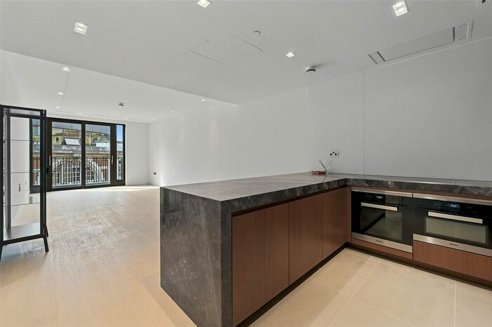 2 Bedroom Flat To Rent In Portugal Street, London, WC2A