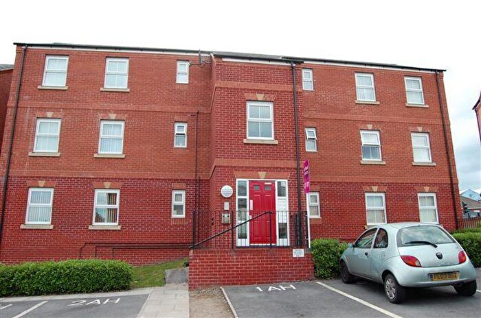 2 Bedroom Apartment To Rent In Disraeli Crescent, Squires Court, Ilkeston, Derbyshire, DE7
