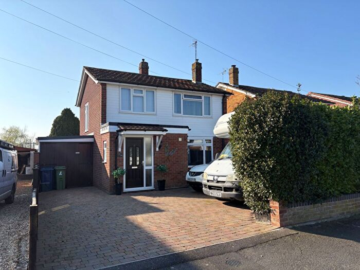 3 Bedroom Detached House For Sale In Rosefield Crescent, Newtown, Tewkesbury, GL20