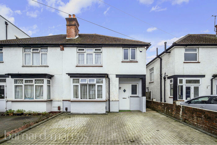 3 Bedroom House To Rent In Chase Road, Epsom, Epsom, KT19