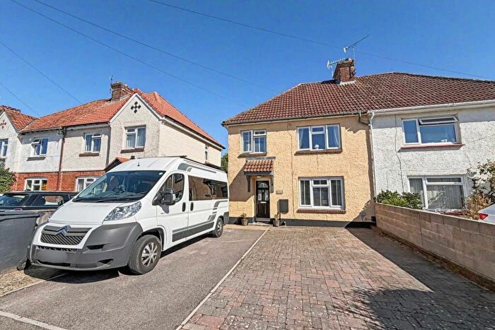 3 Bedroom Semi-Detached House For Sale In Salisbury, SP1