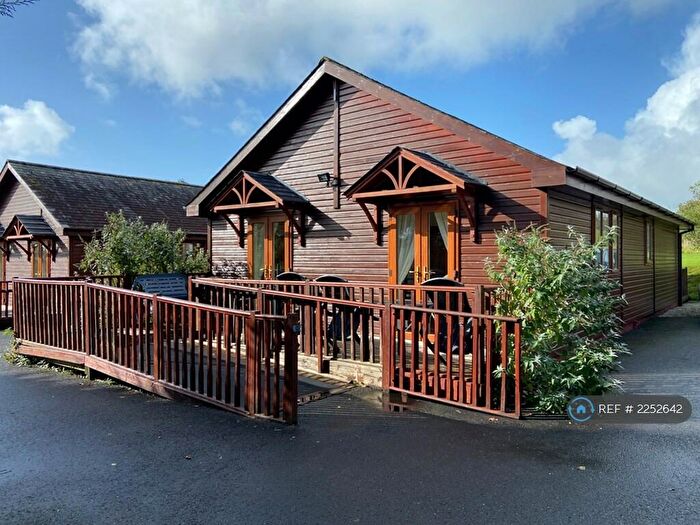 3 Bedroom Bungalow To Rent In Tudor Lodges, Looe, PL13