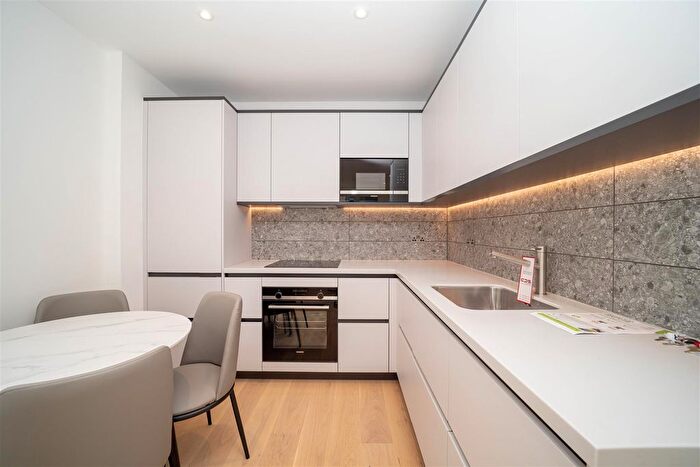 1 Bedroom Flat To Rent In Broxburn House, Bathgate Place, London, W13