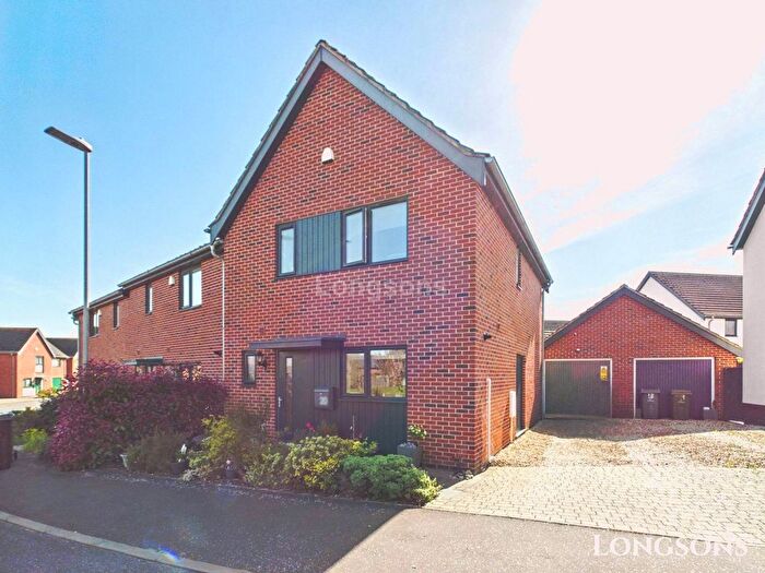 3 Bedroom Semi-Detached House For Sale In Otter Road, Swaffham, PE37