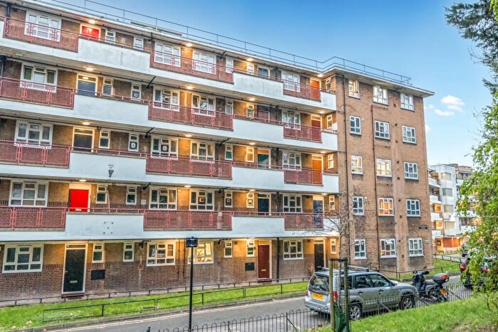 2 Bedroom Apartment For Sale In Champion Hill, London, SE5