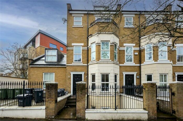 Apartment To Rent In Busby Place, Camden, London, NW5