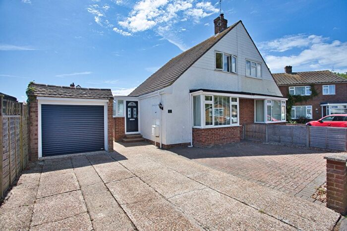 2 Bedroom Semi Detached House For Sale In Willow Close, Hythe, Kent, CT21