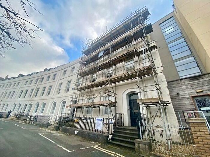 1 Bedroom Apartment To Rent In The Crescent, Plymouth, PL1