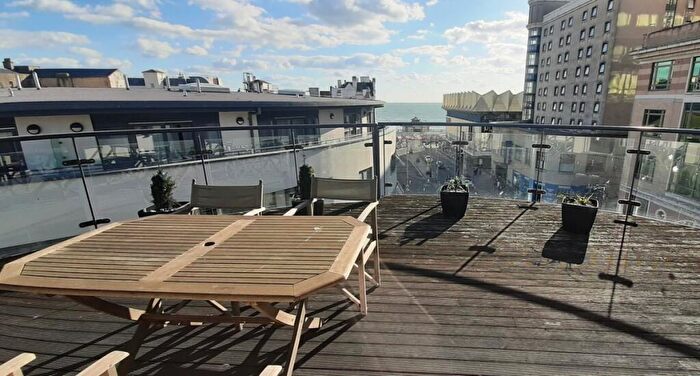 1 Bedroom Flat To Rent In West Street, Brighton, BN1