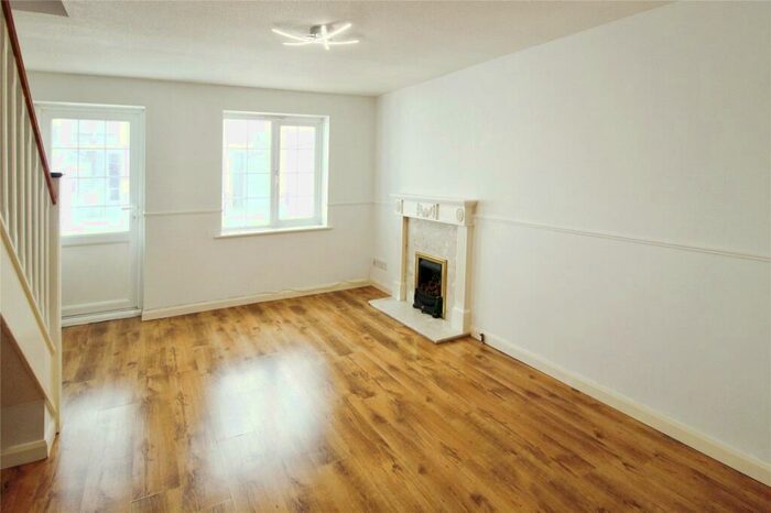 2 Bedroom House To Rent In Chelmsford Close, Sutton, Surrey, SM2