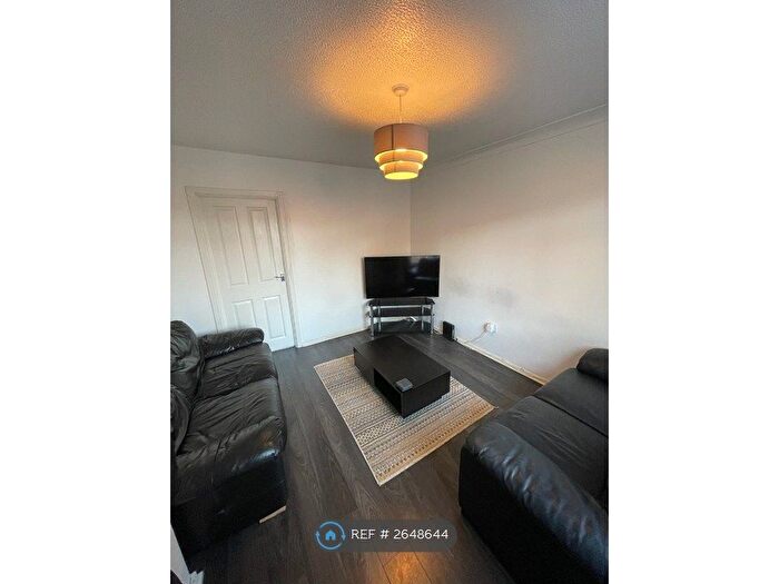 4 Bedroom Semi-Detached House To Rent In Cunningham Road, Norwich, NR5